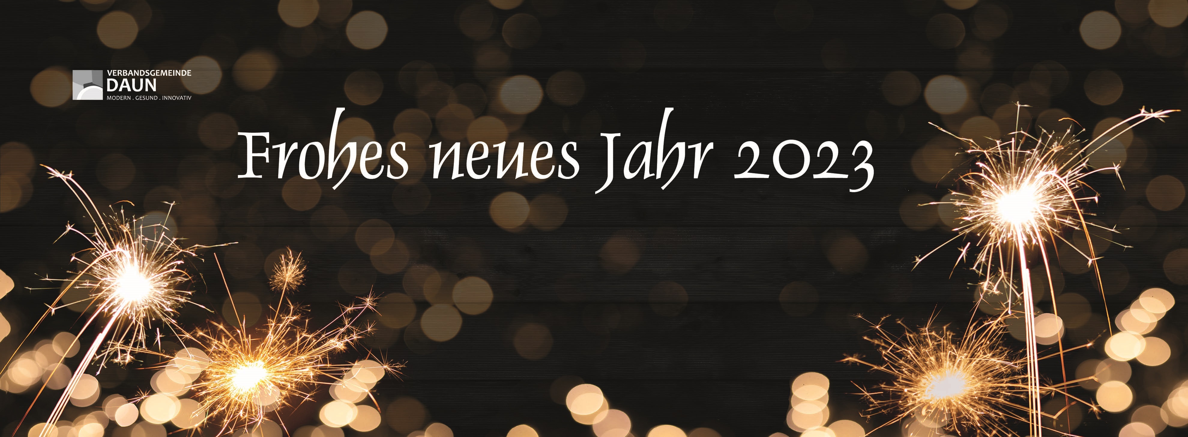 Wunderkerzen mit Schriftzug Frohes neues Jahr 2023