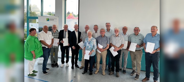 Personen bei Auszeichnung