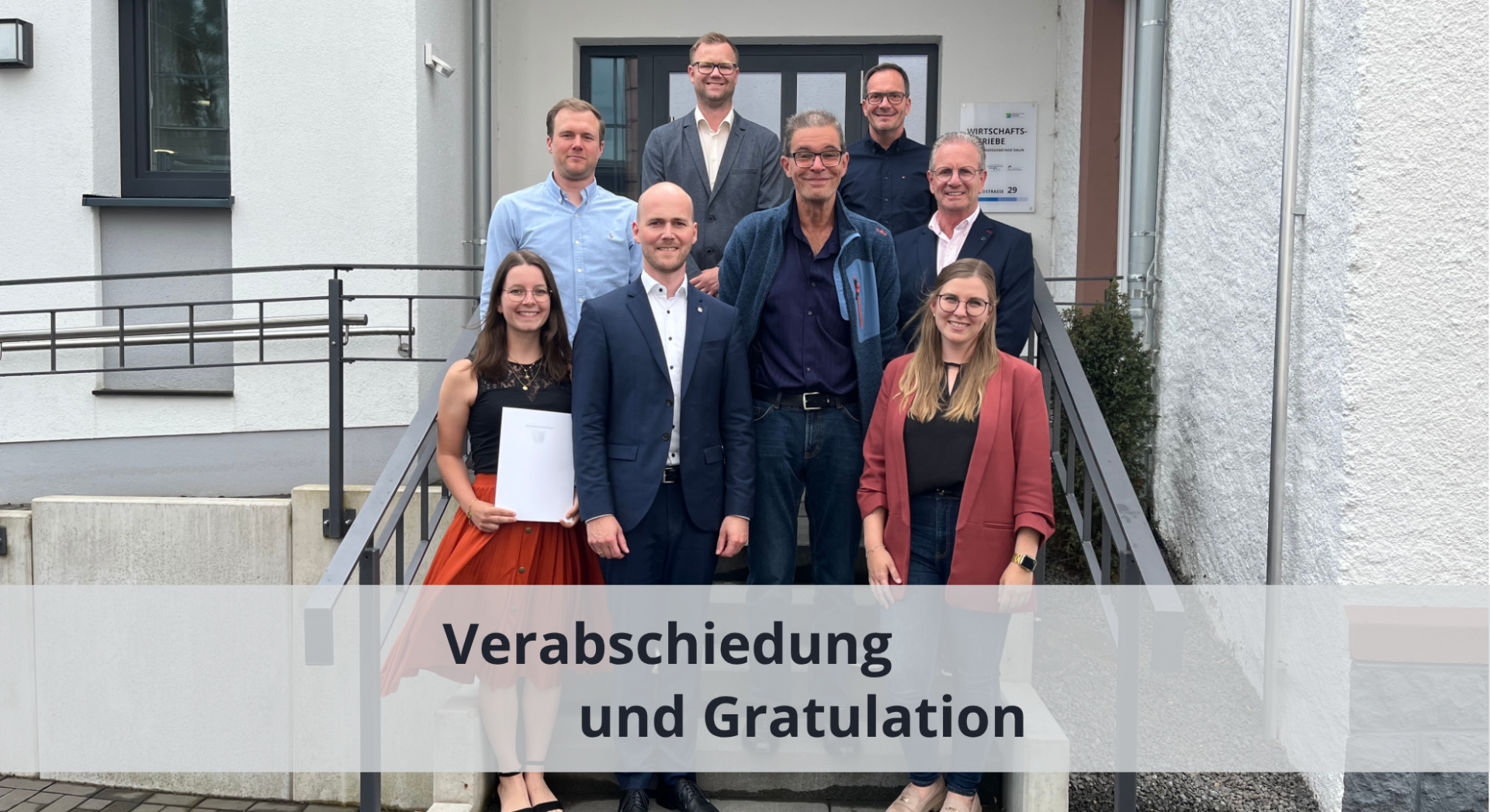 Personen vor Verwaltung