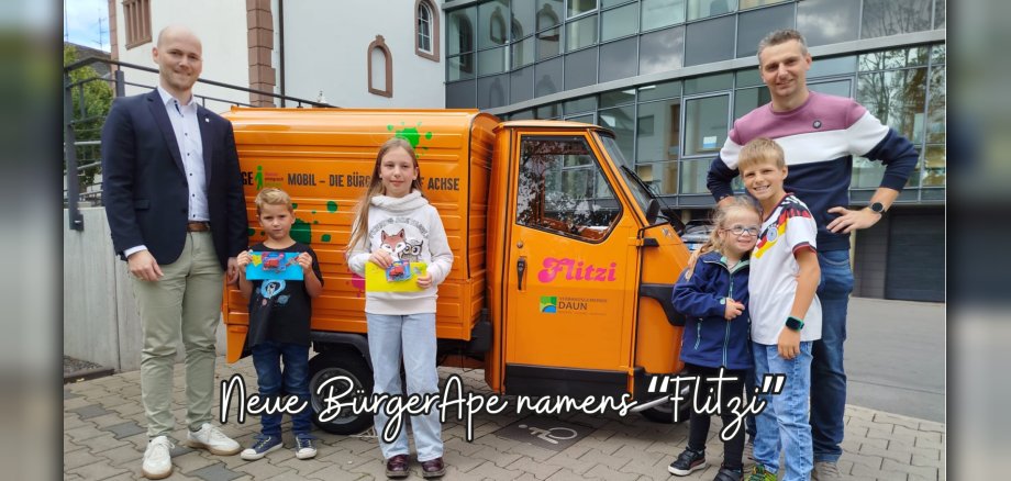 BürgerApe namens Flitzi - 1 Personen vor Ape