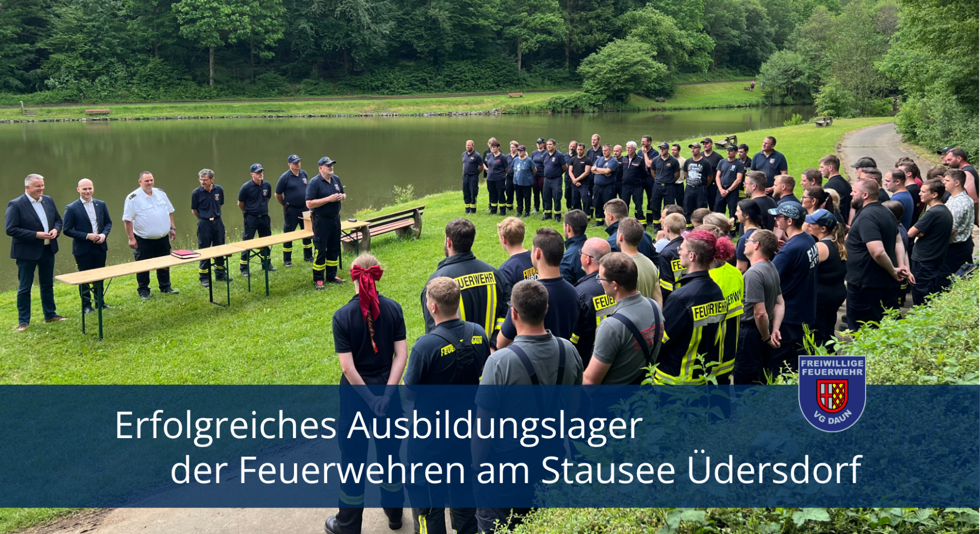 Foto von Personen am See
